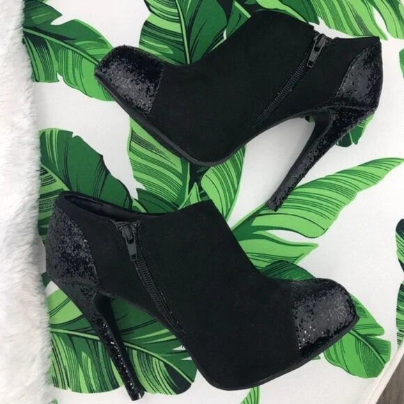 Rampage Harvey Glitter Black Ankle Heel Booties Boots NEW - Picture 2 of 16